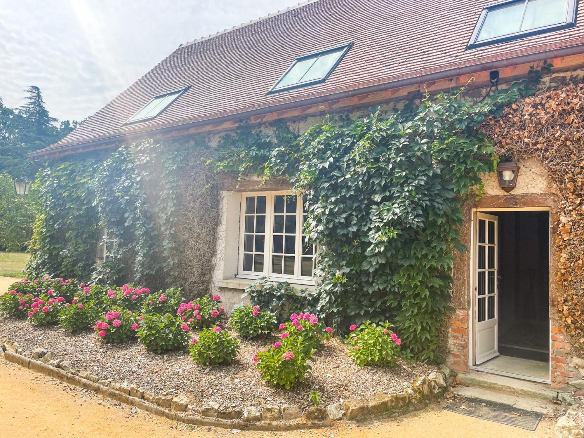 Domaine De Charnay - Charme Et Confort Dans Un Environnement D'Exception Vierzon Exterior photo